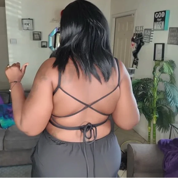 HALARA Black Jumpsuit with Sweetheart Neckline and Wide-Leg Design - Picture 3 of 4